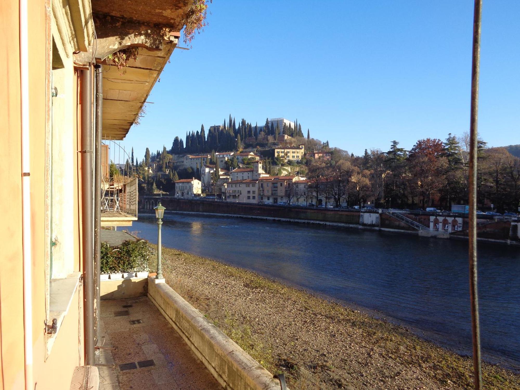 Sottoriva36 Bed and Breakfast Verona Buitenkant foto